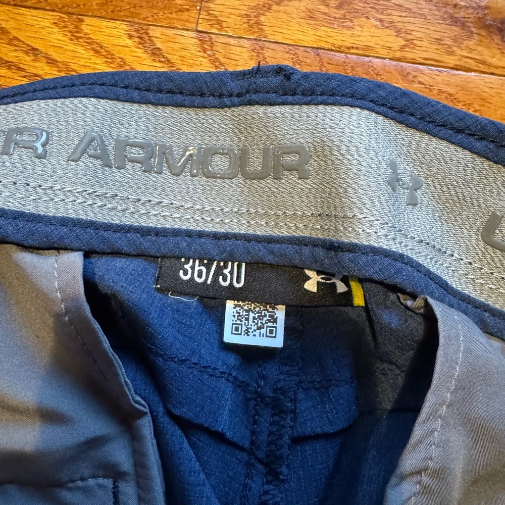 Under Armour Navy Lightweight Golf Pants Blue NWOT #27